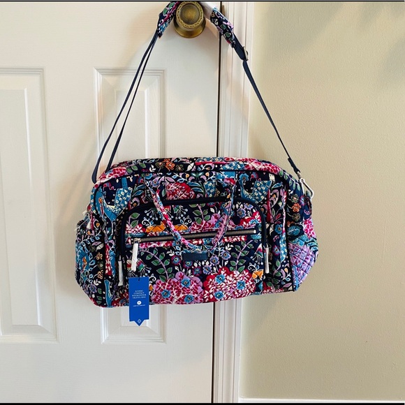 vera bradley iconic weekender
